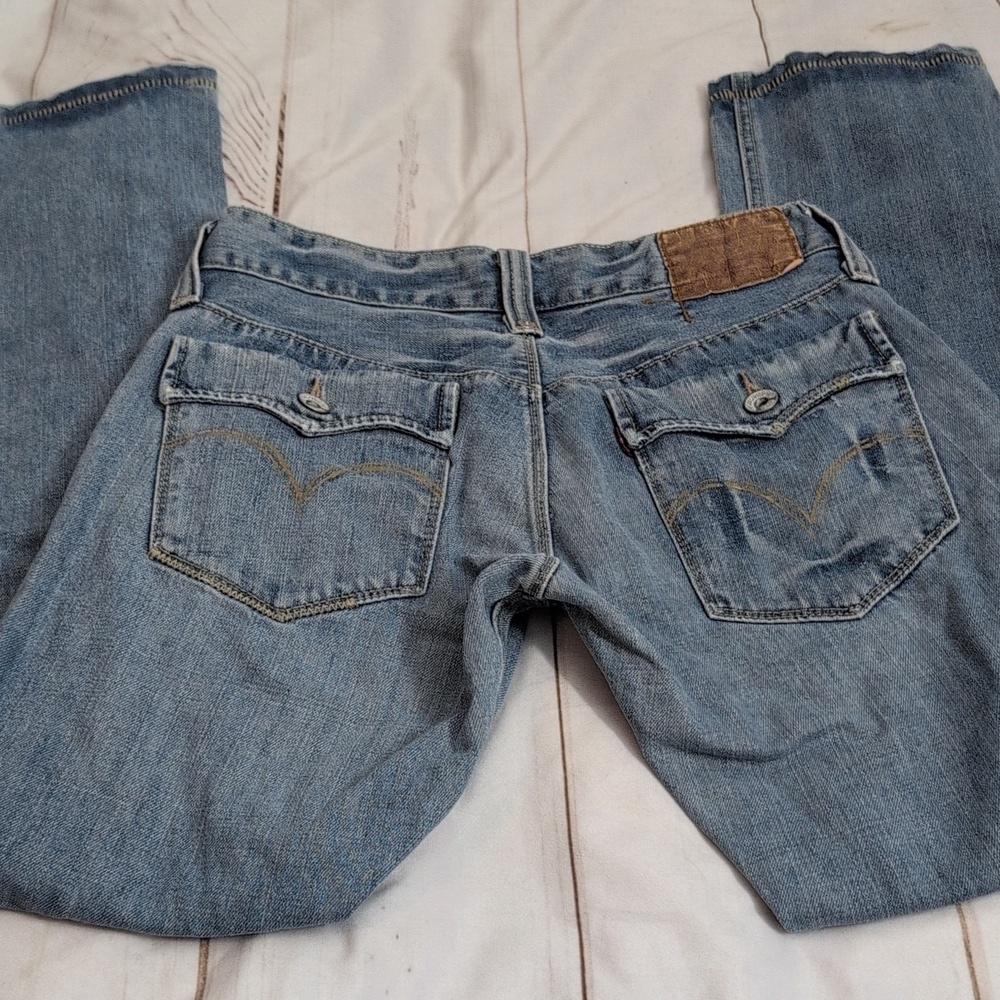 Levis 701 Slim Straight 30 Waist 32 Length Unique Stitching Details Lighter Wash - Picture 9 of 9